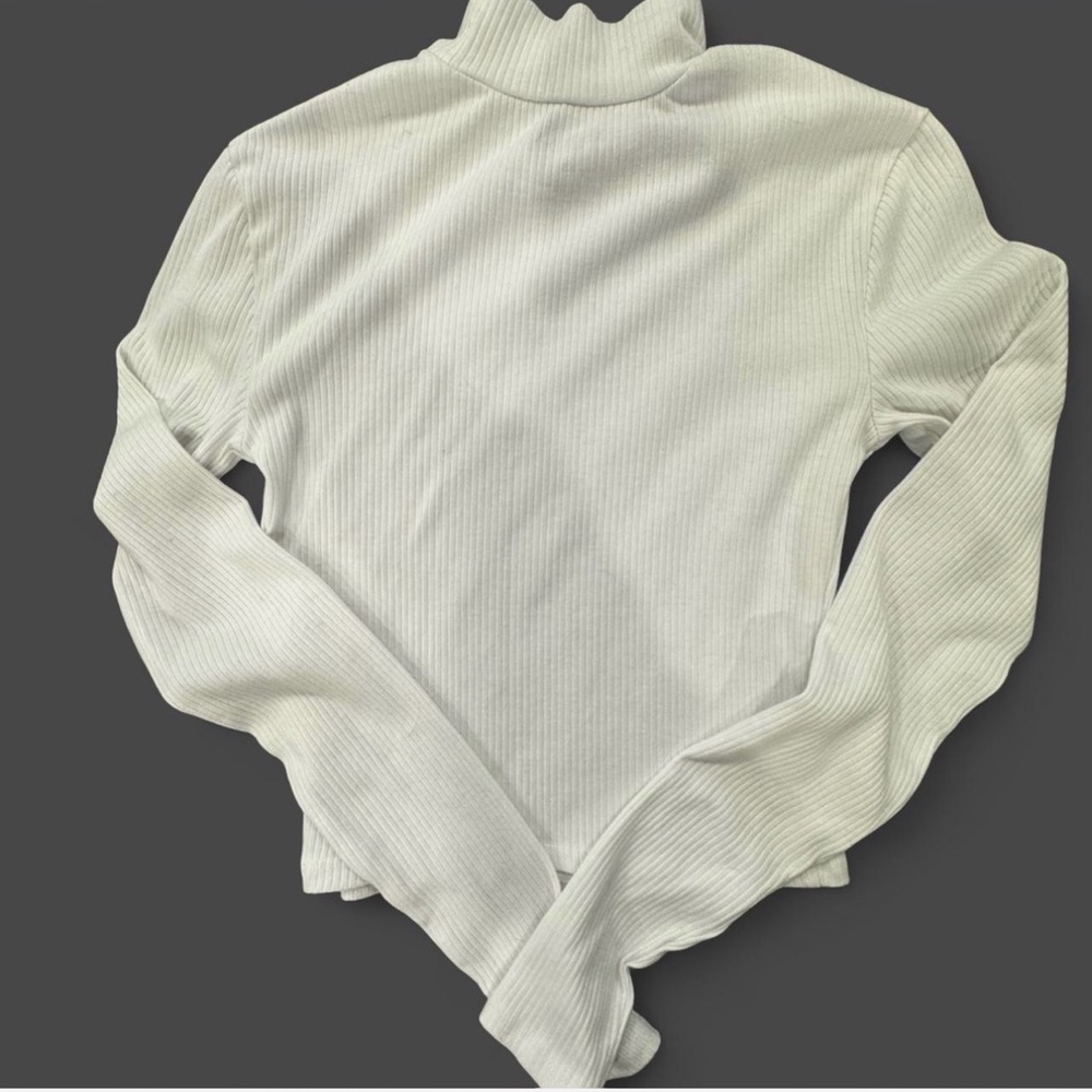 Arizona Jean Company Cream Ribbed Turtleneck Top